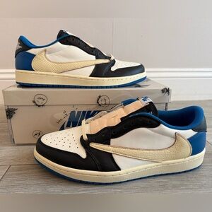 Fragment Travis Scott Jordan 1 Retro Low OG DM7866-140 White Black Royal Sail 12